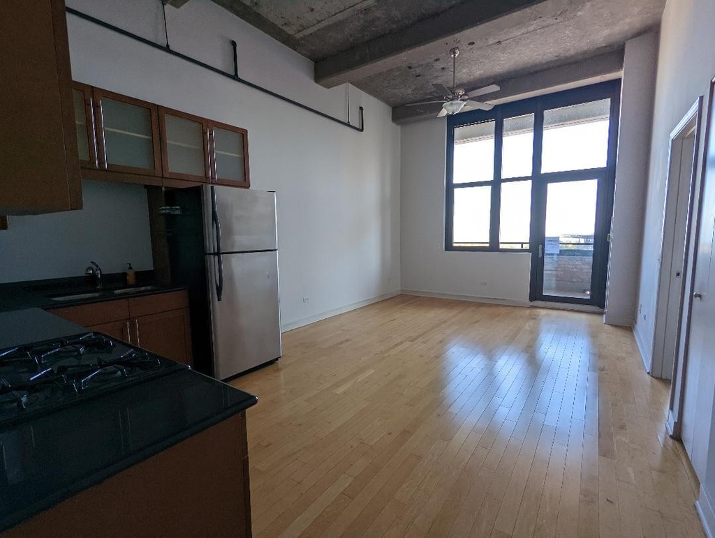 320 E 21st Street - Photo 2