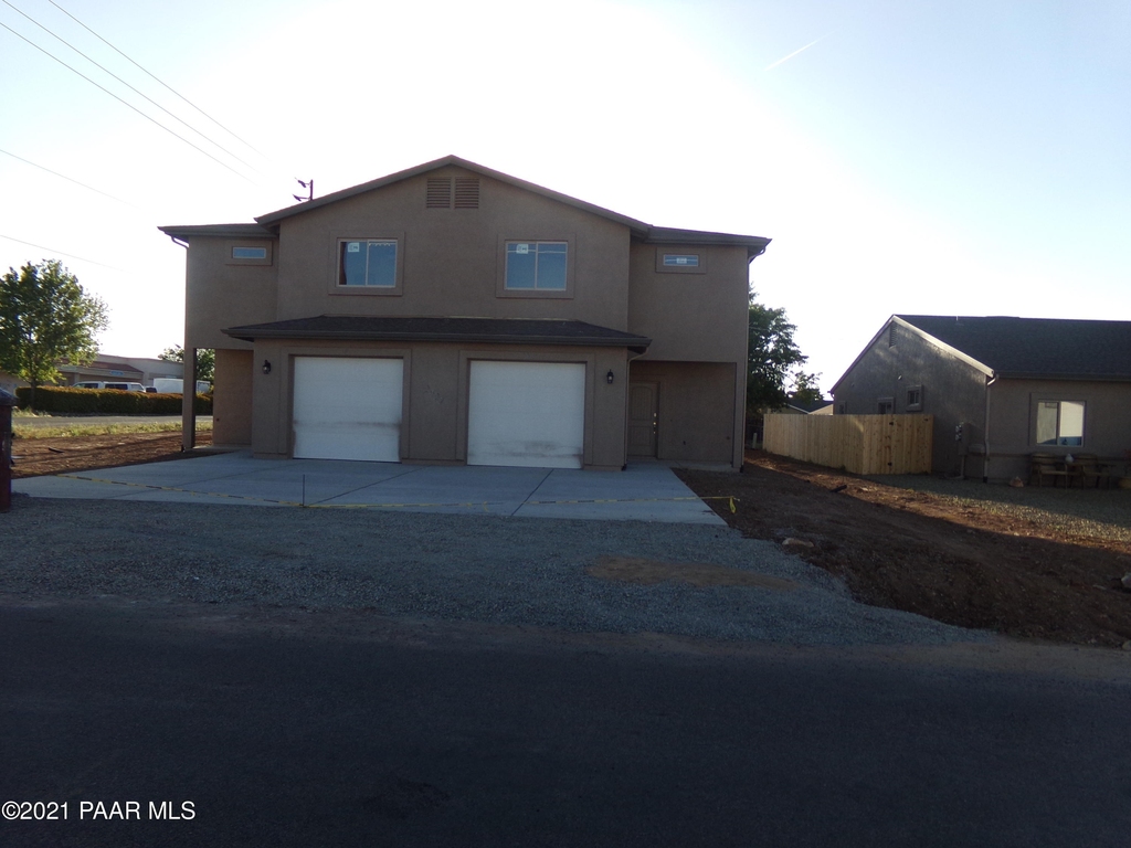 2924 N Yavapai Road - Photo 0