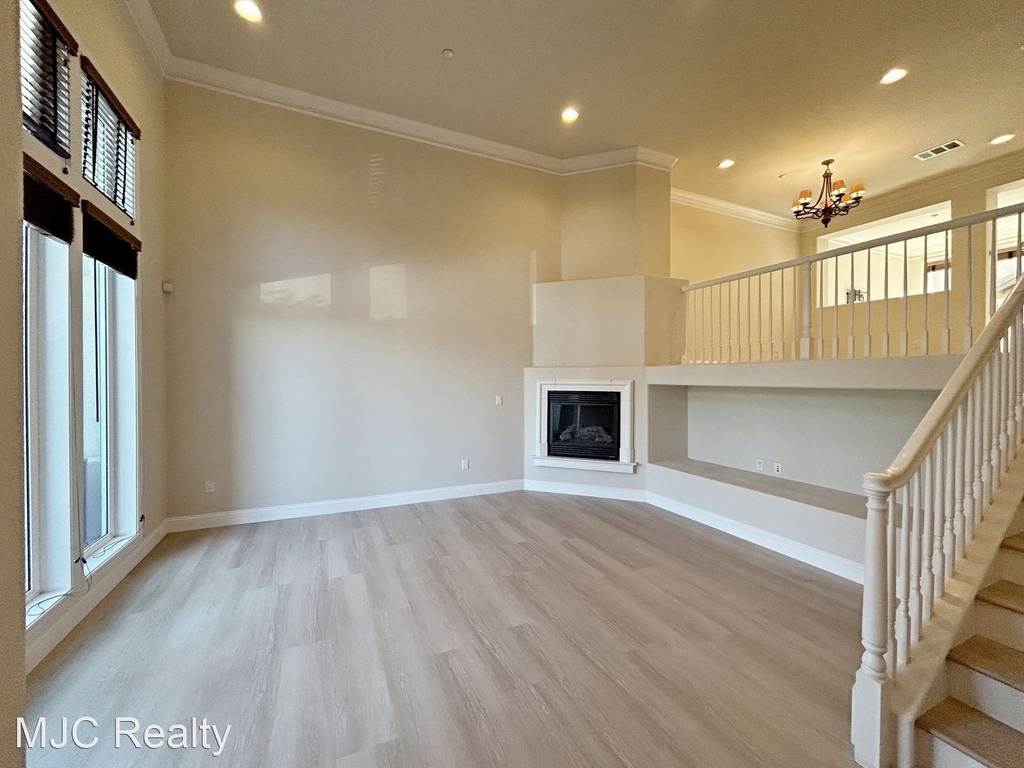 1266 Avenida Benito - Photo 2