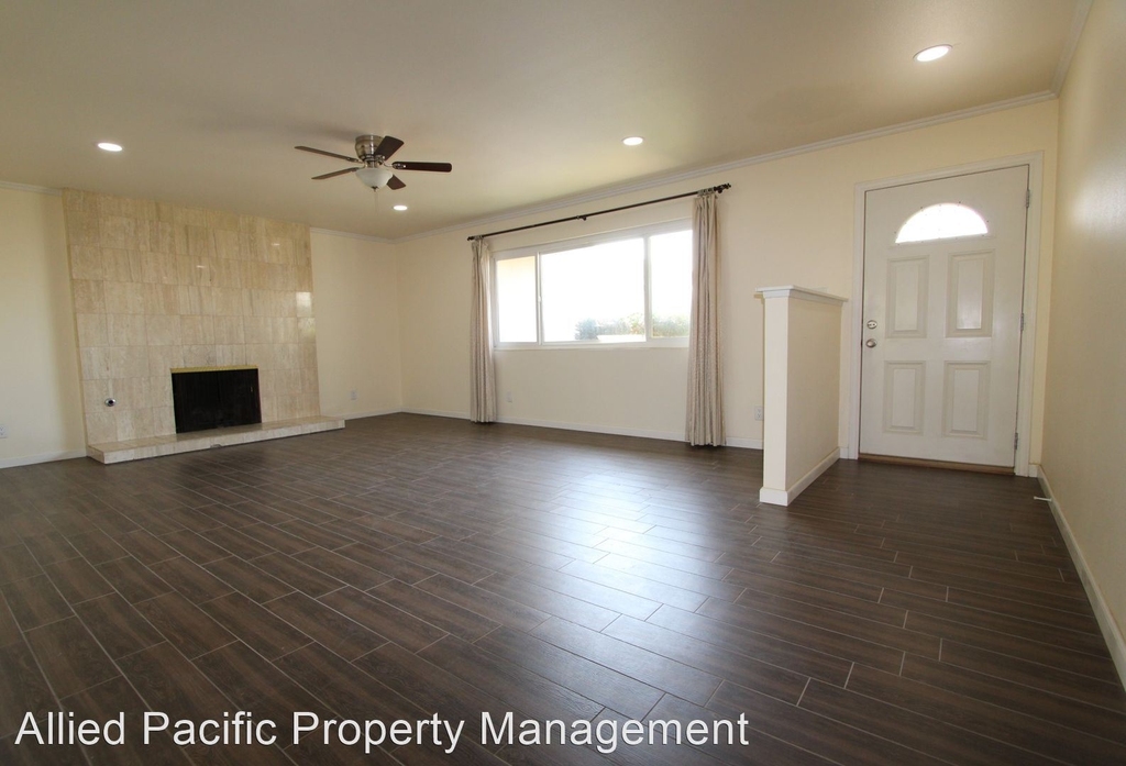 12149 Country Club Ln. - Photo 3