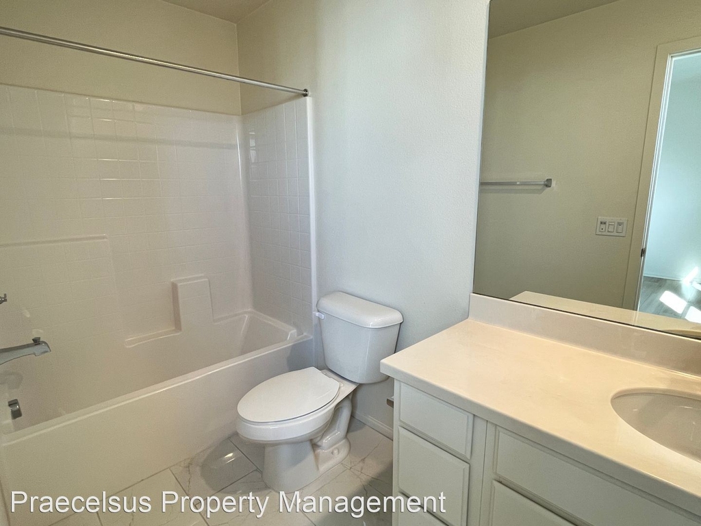 1475 Suwerte Ave Unit 8 - Photo 14