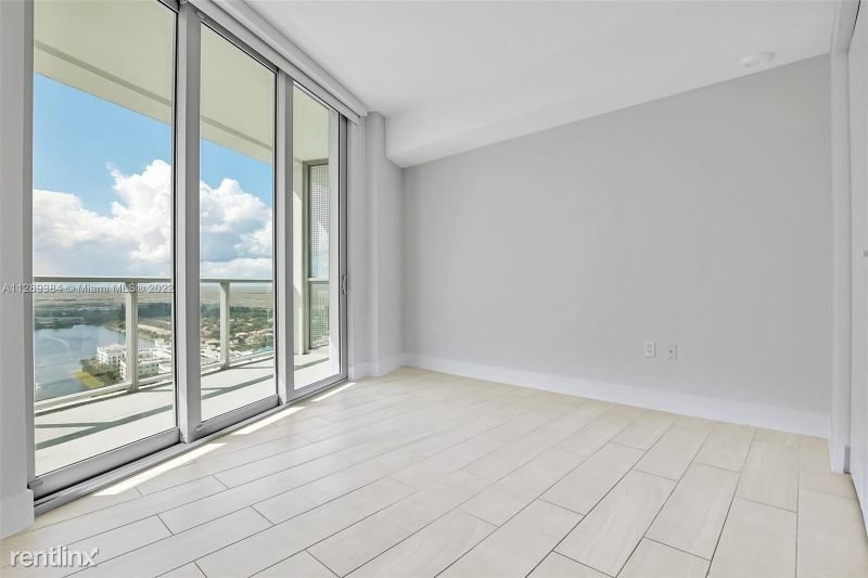 2000 Metropica Way - Photo 5