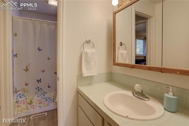 214 R Montclair Street - Photo 6