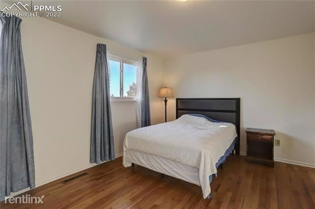 214 R Montclair Street - Photo 7