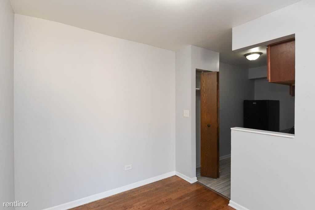 1040 W. Hollywood, Unit 225 - Photo 5