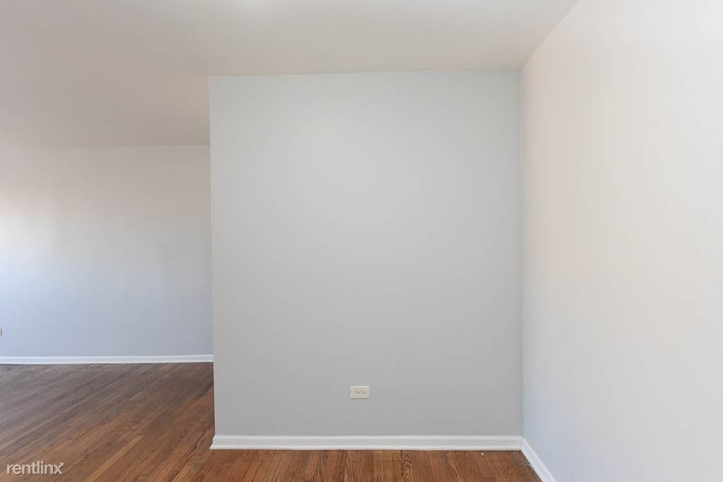 1040 W. Hollywood, Unit 225 - Photo 4