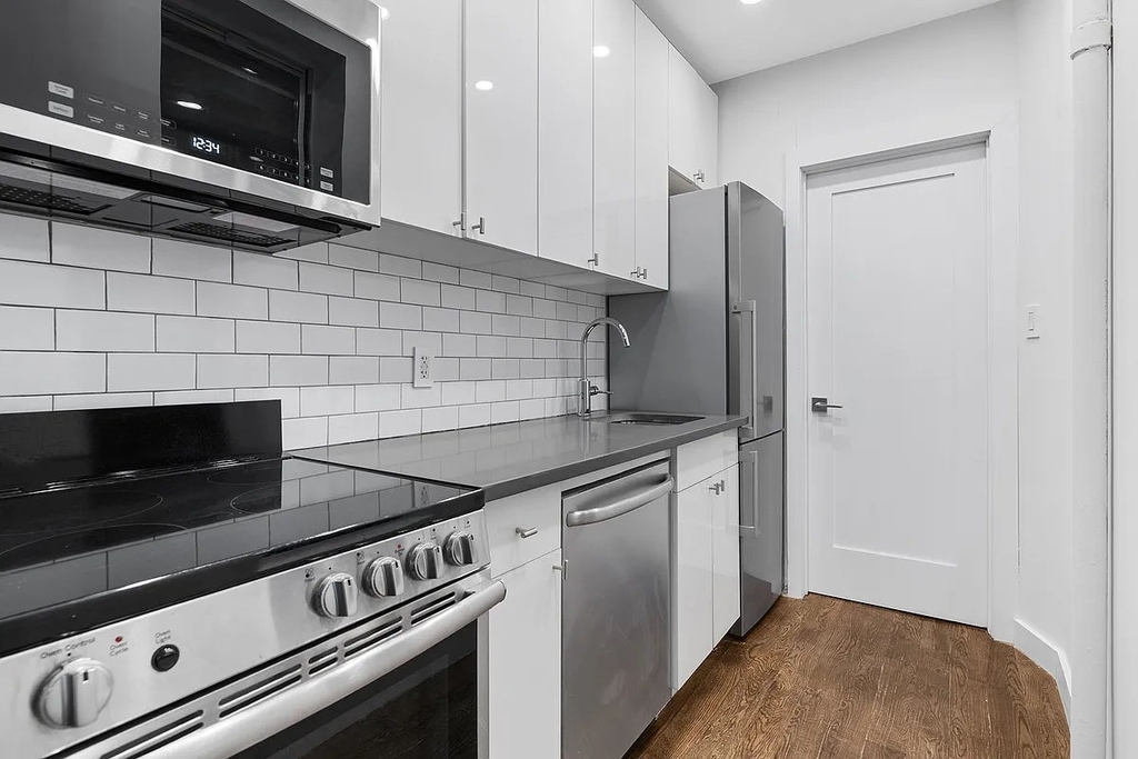 313 East 92nd Street - Photo 1