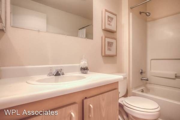 1645 Ne 20th St - Photo 9