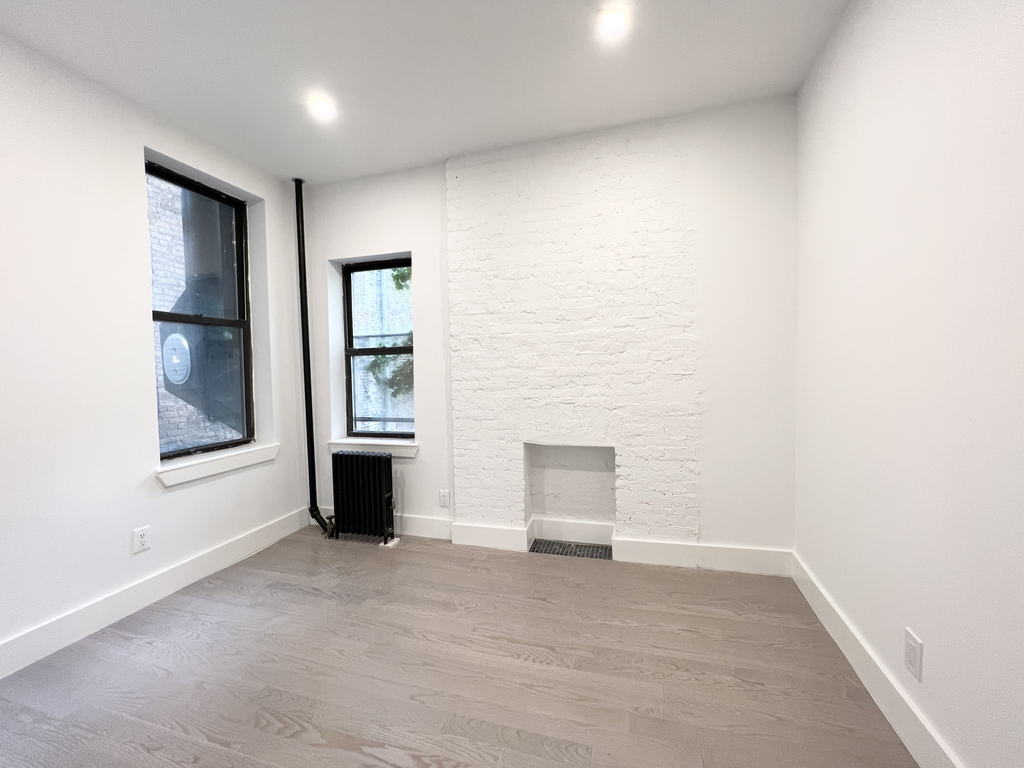 545 East 5th Street - Photo 6