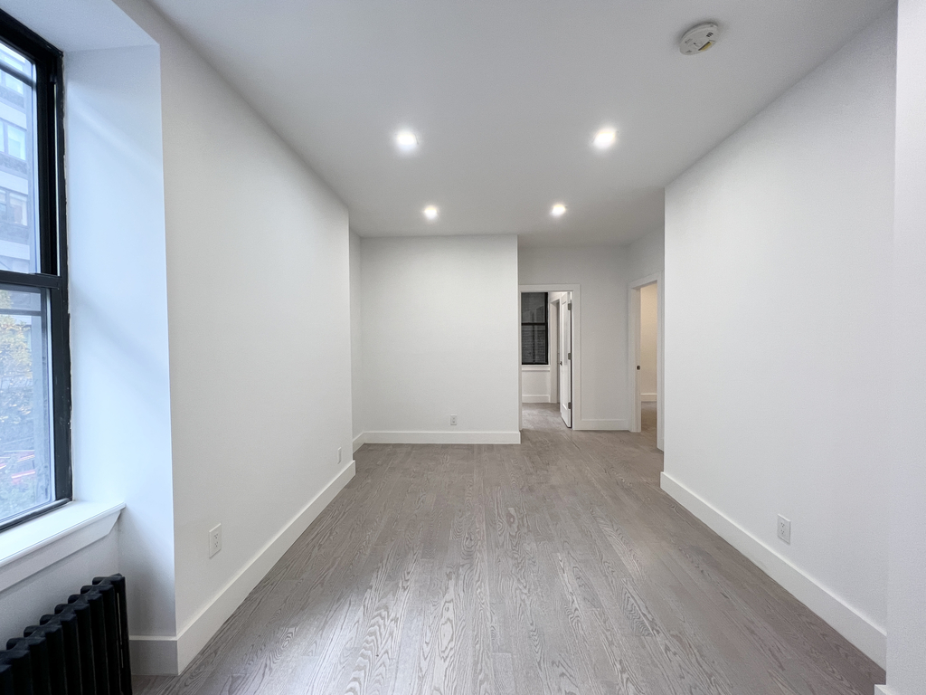 545 East 5th Street - Photo 3