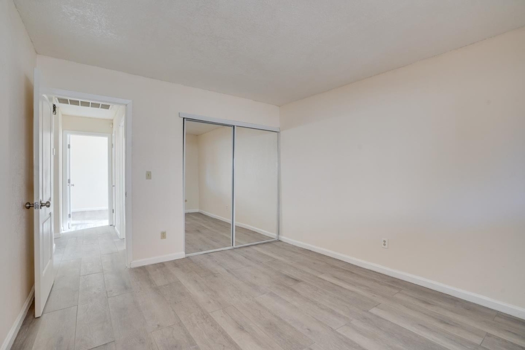 2524 Pemberton Ct - Photo 10