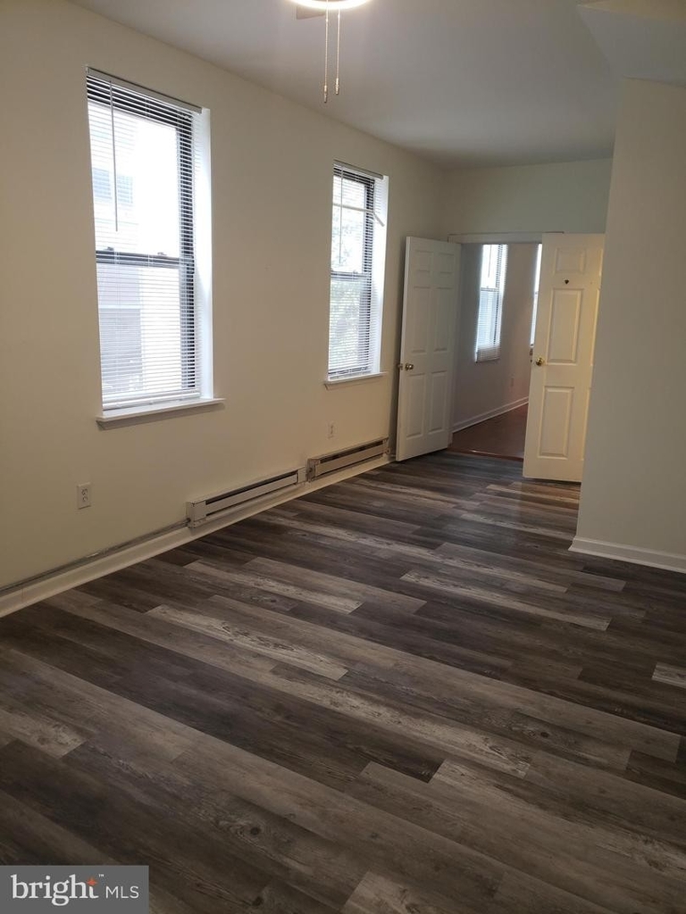 319 Market St #2r - Photo 1