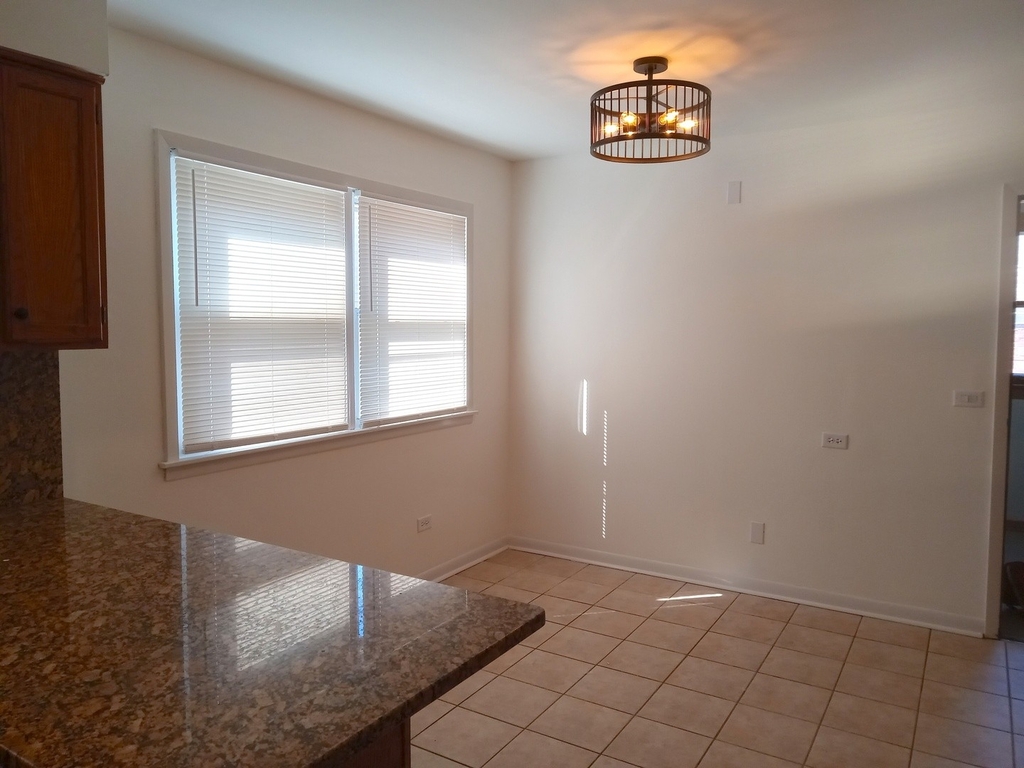 2524 N Normandy Avenue - Photo 5