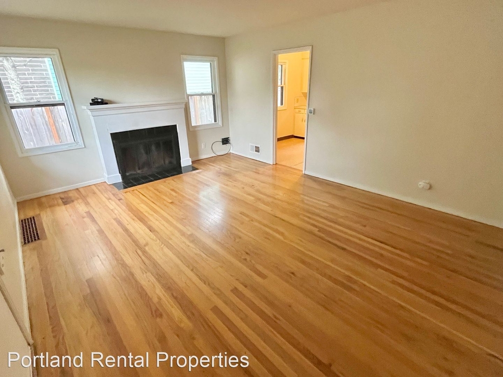 5823 N. Denver Ave. - Photo 2