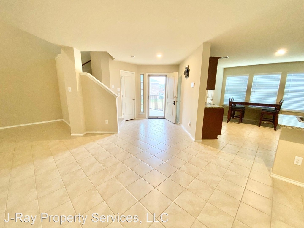 2507 Brentwood Drive - Photo 1