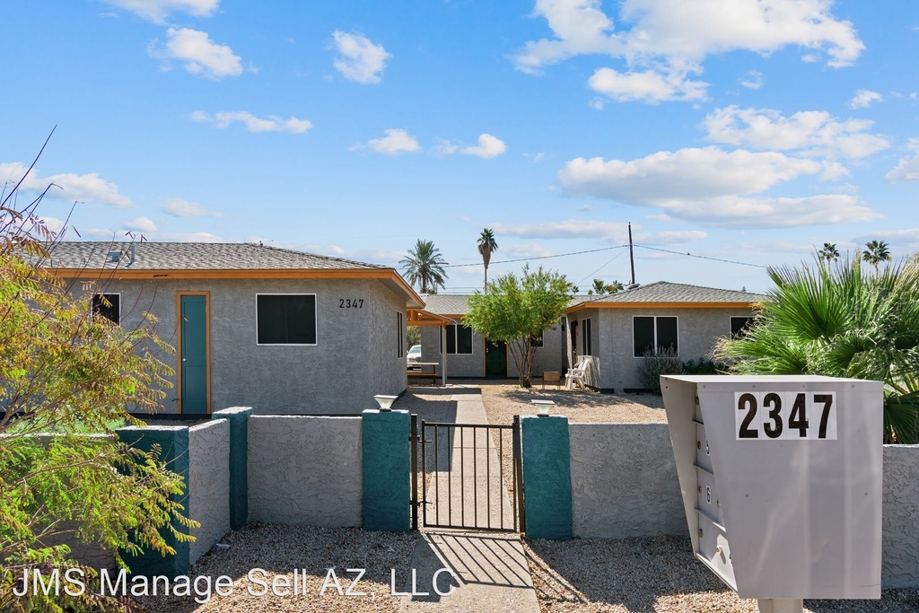 2347 W Coolidge Street - Photo 1