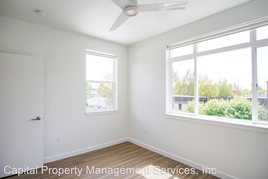 2320 N Vancouver Ave - Photo 4