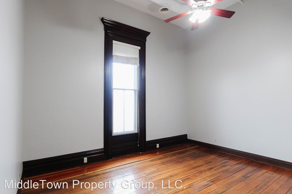 122 S. Walnut St. - Photo 4