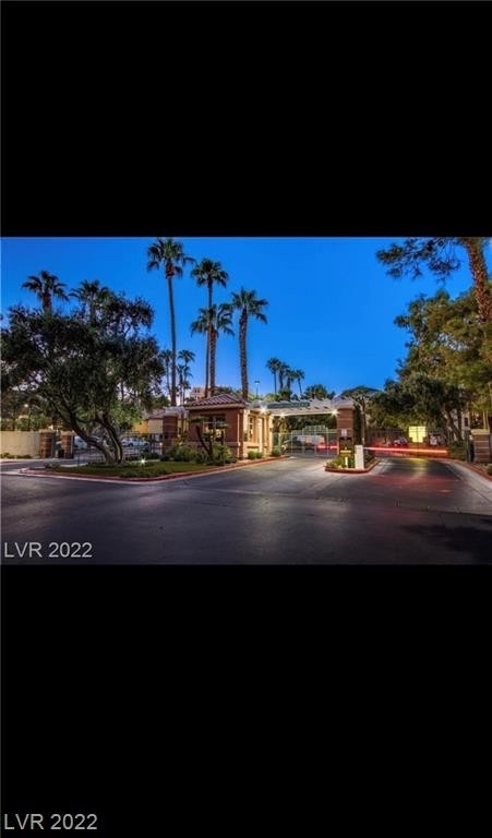 210 East Flamingo Road - Photo 3