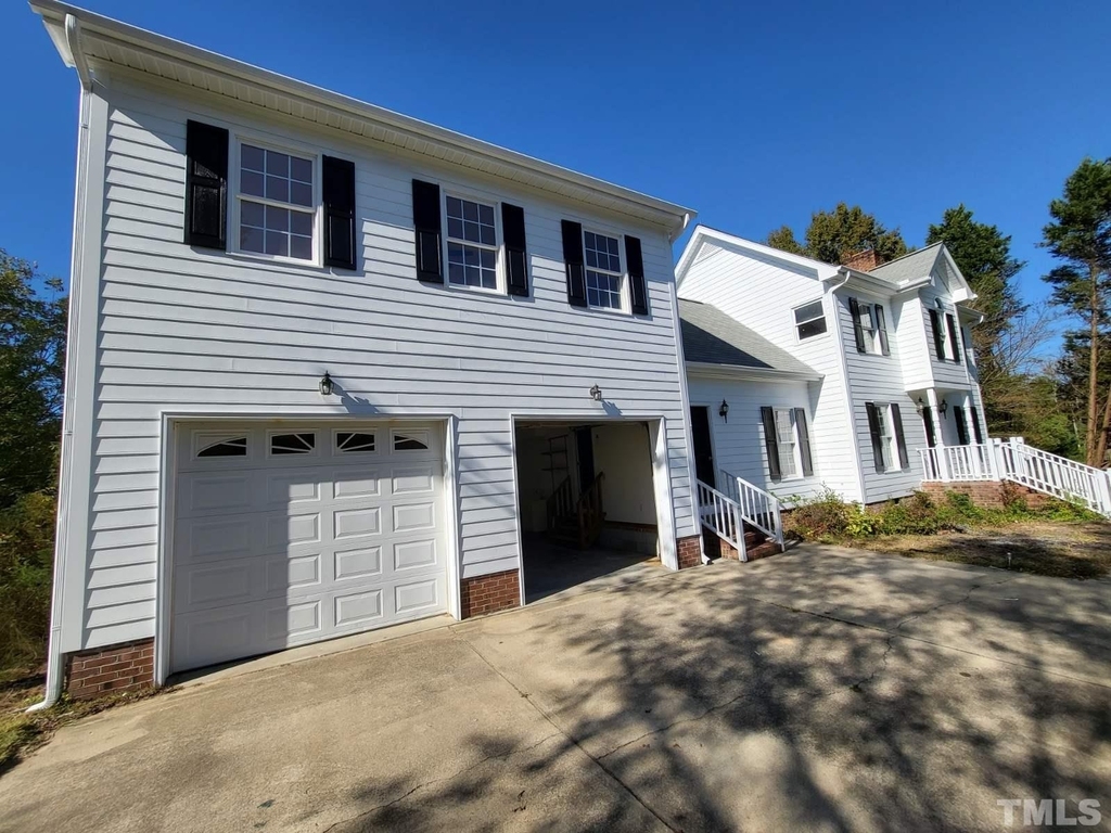 229 Bowling Farm Court - Photo 2