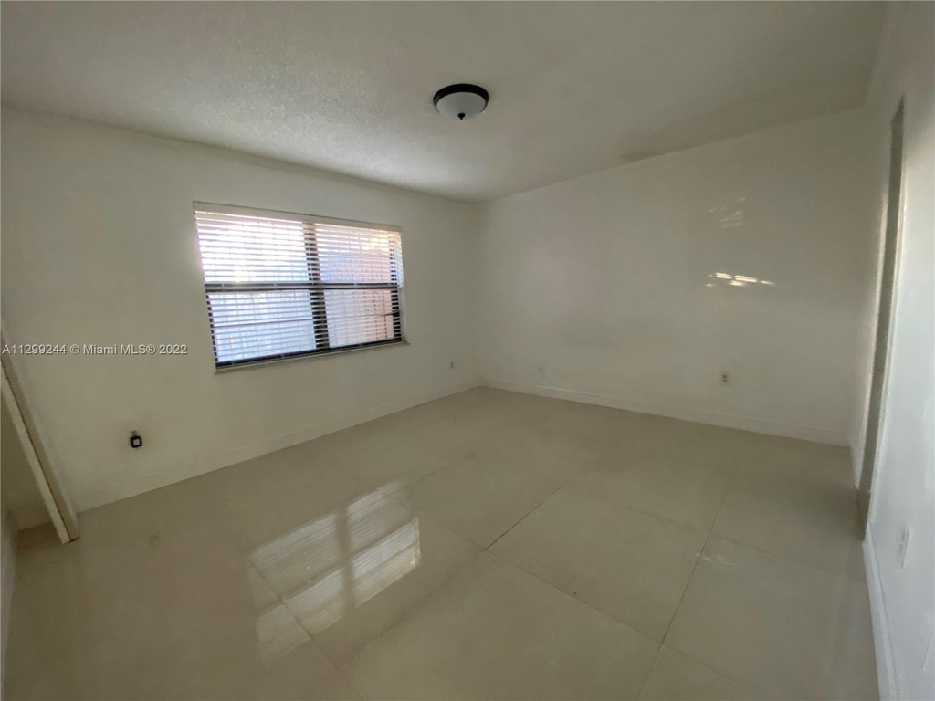 5056 Sw 144th Pl - Photo 4