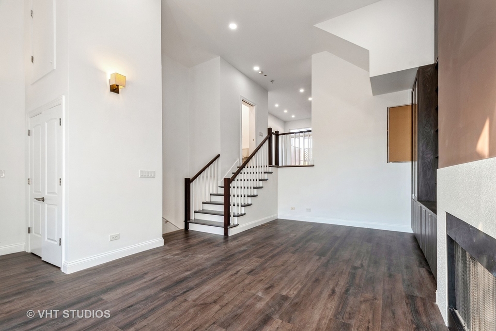 6332 N Sacramento Avenue - Photo 3