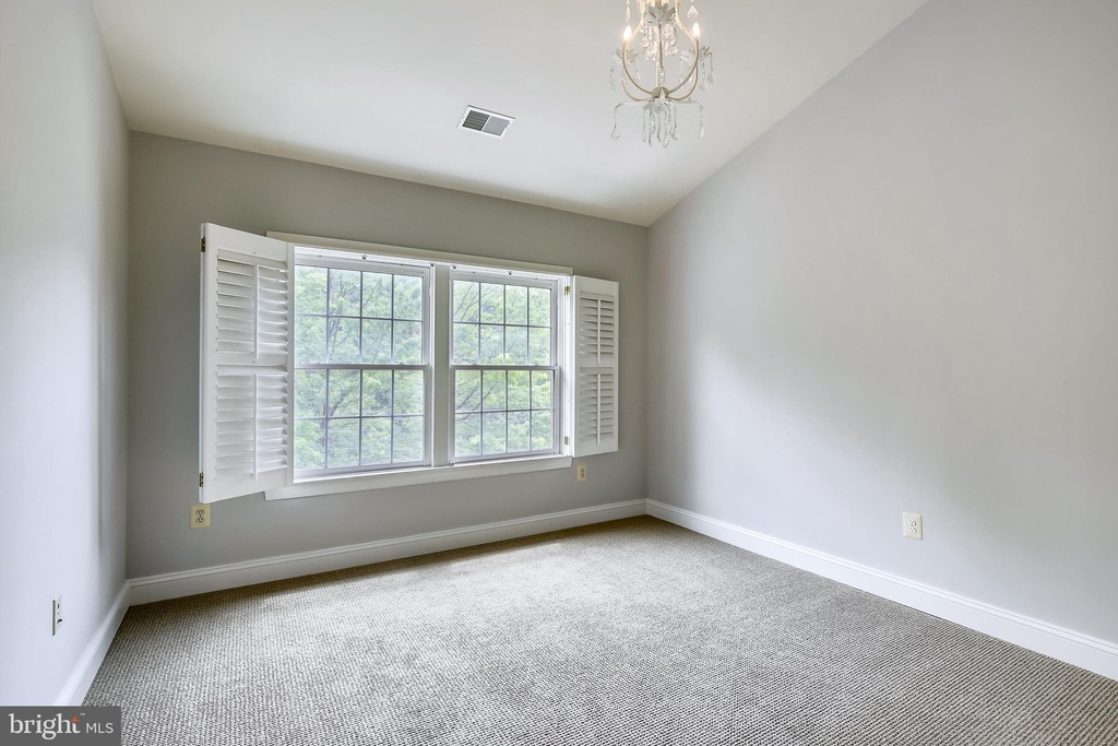 10555 Tuckerman Heights Circle - Photo 38