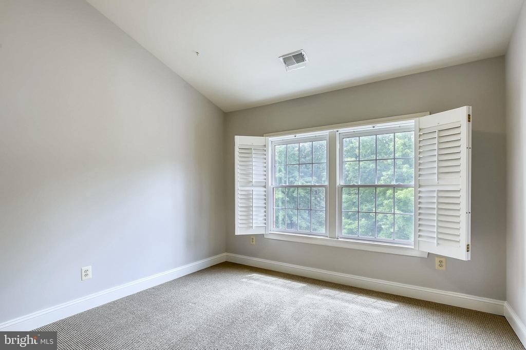 10555 Tuckerman Heights Circle - Photo 34