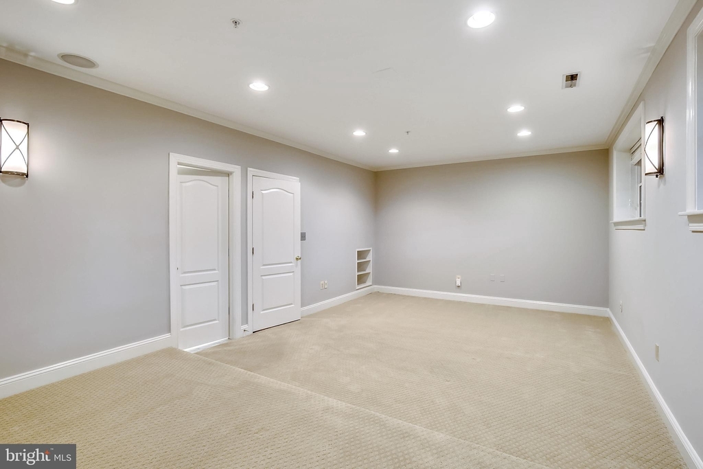 10555 Tuckerman Heights Circle - Photo 54