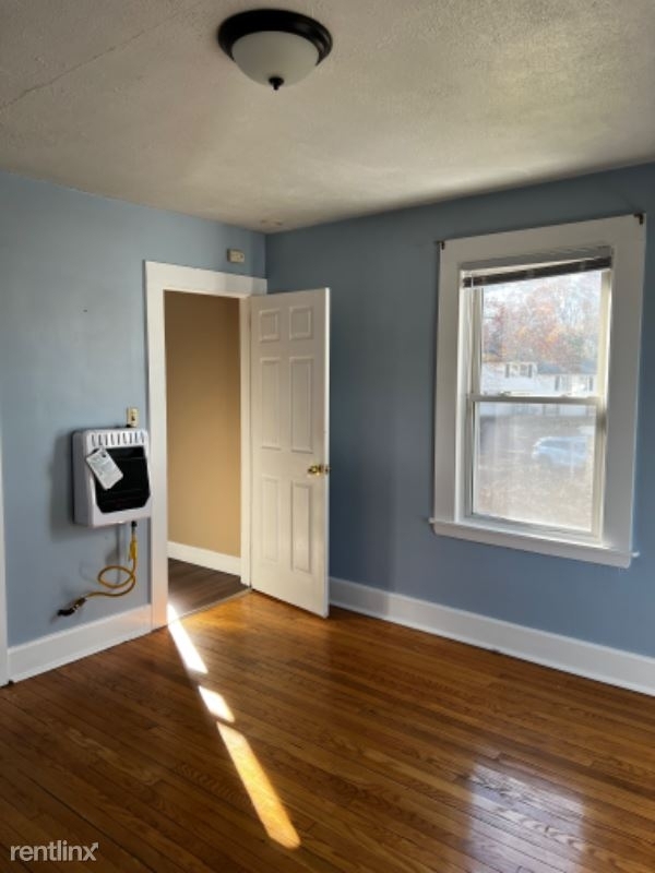 383 Davis Street Unit 2 - Photo 4