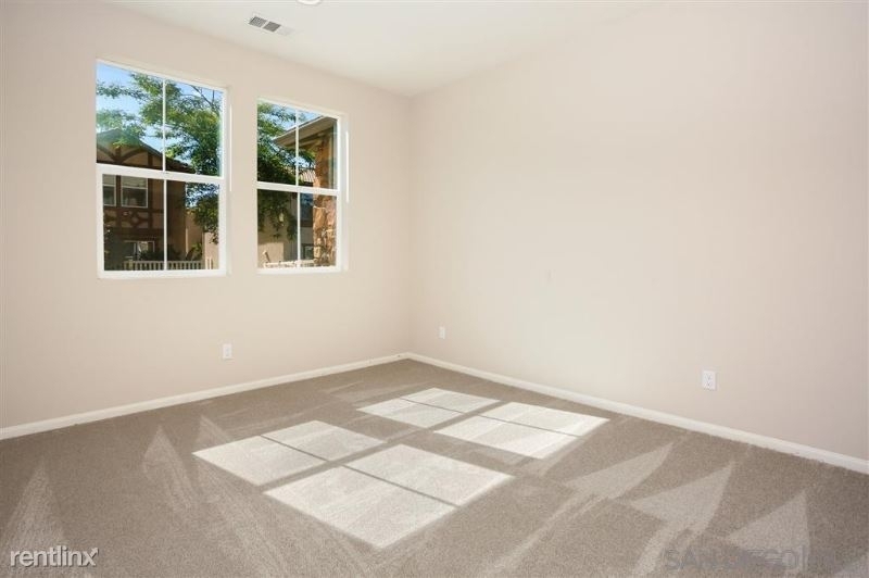 490 Prosperity Dr. - Photo 2