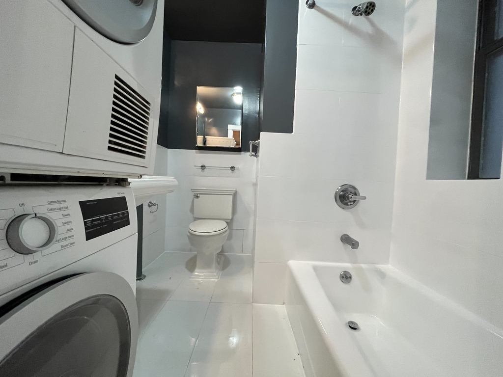 219 East 23rd Street - Photo 2