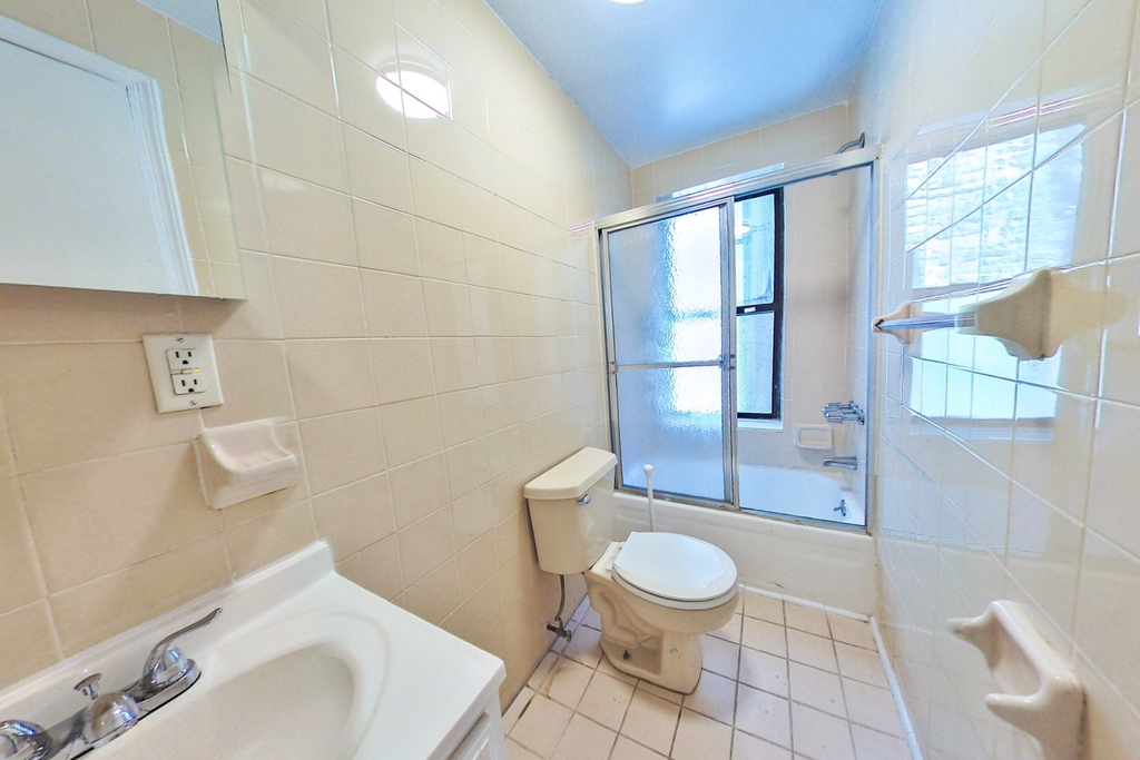 405 East 12th Street - Photo 6