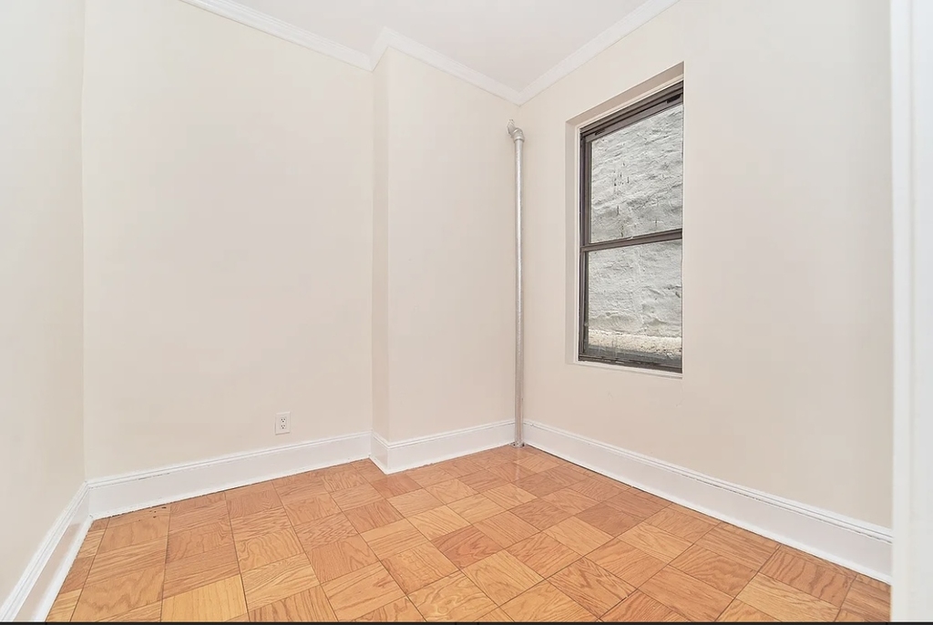 516 East 80th Street - Photo 1