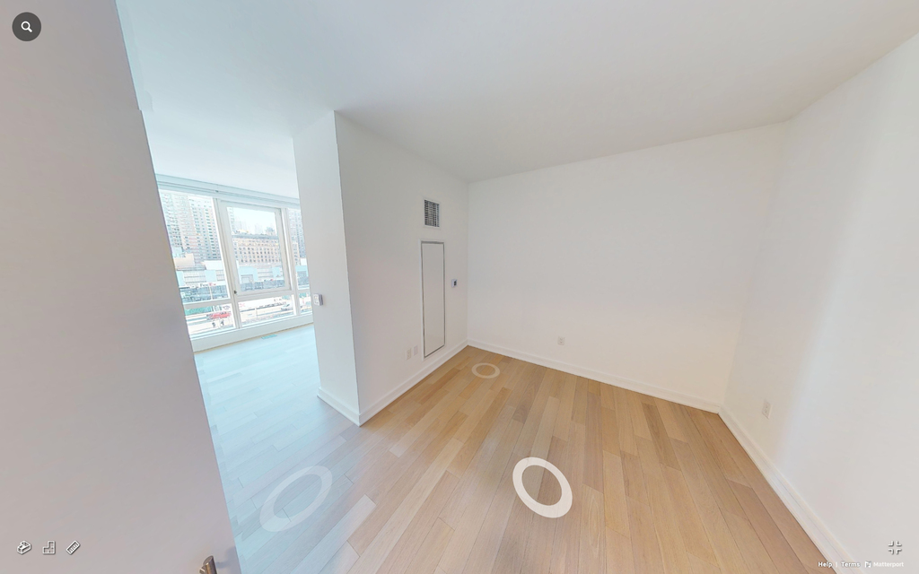 West 38th Street - Photo 3