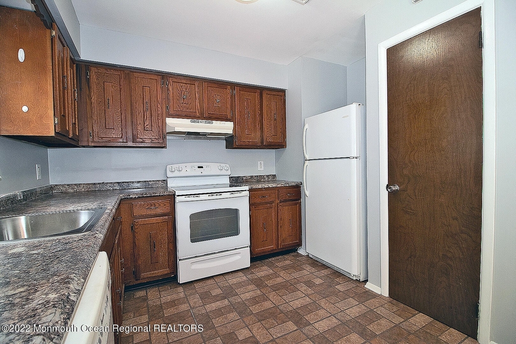 343 Tuscarora Avenue - Photo 4