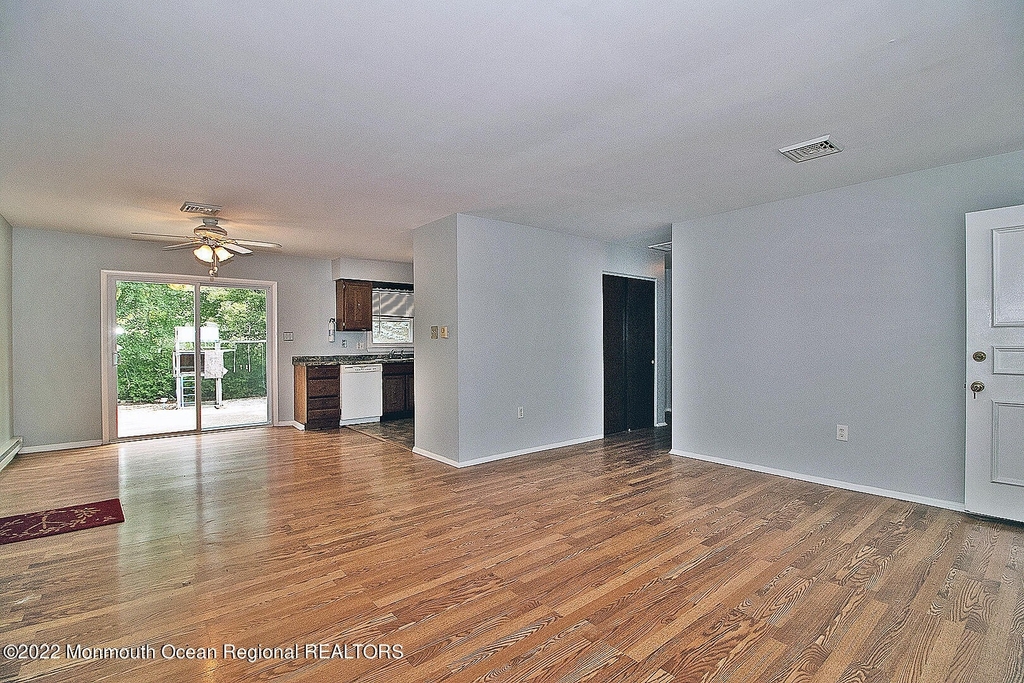 343 Tuscarora Avenue - Photo 2