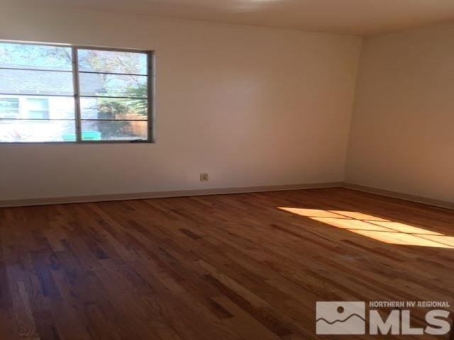 411 Colorado River Blvd - Photo 2