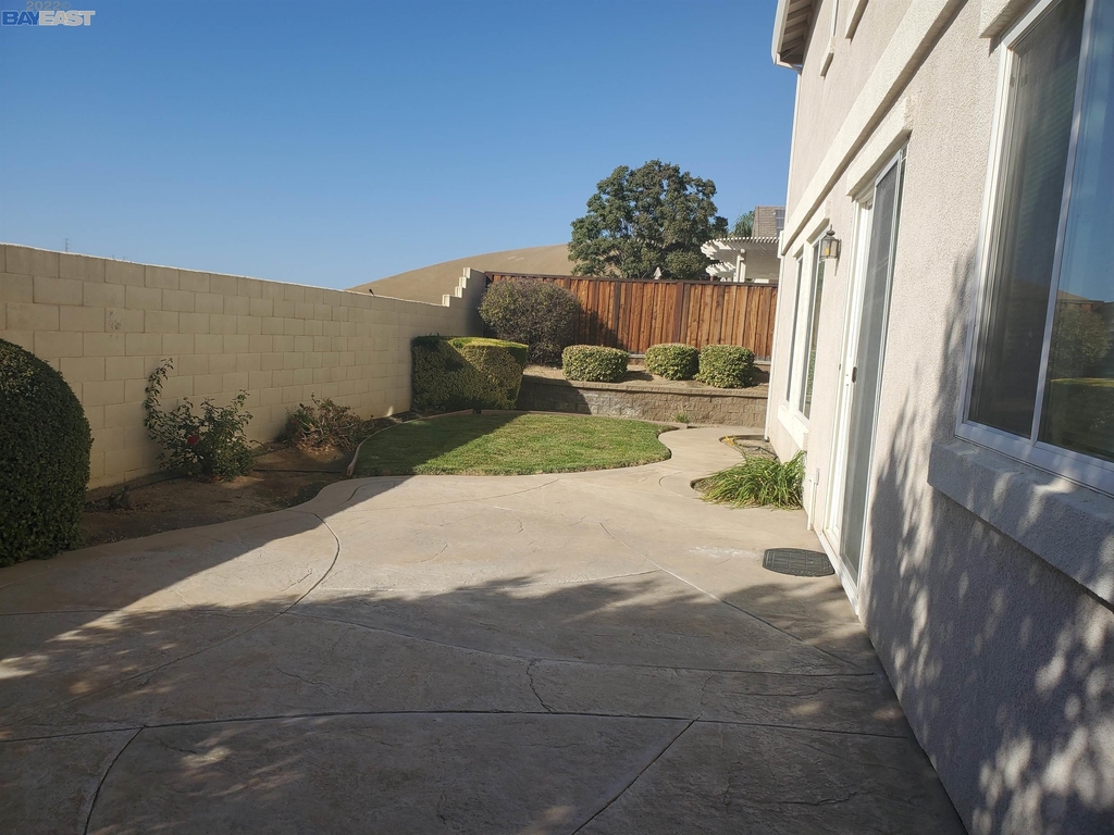 2703 Presidio Dr - Photo 25