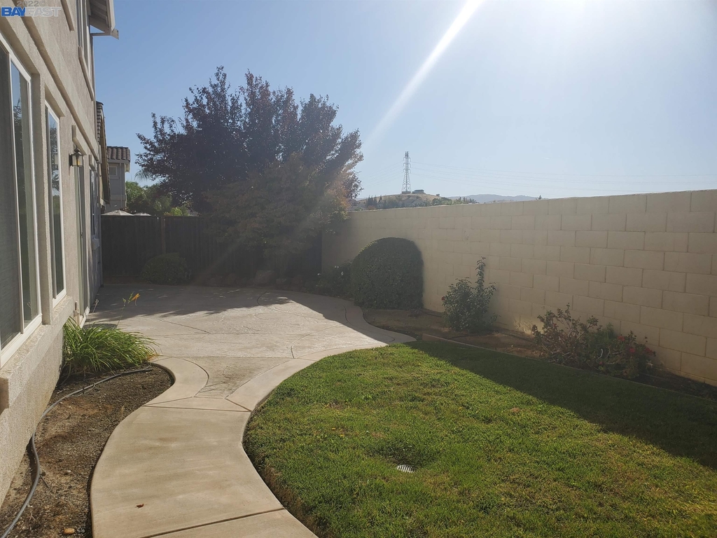 2703 Presidio Dr - Photo 26