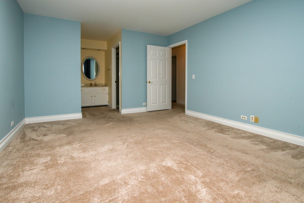 225 Southwick Court - Photo 7