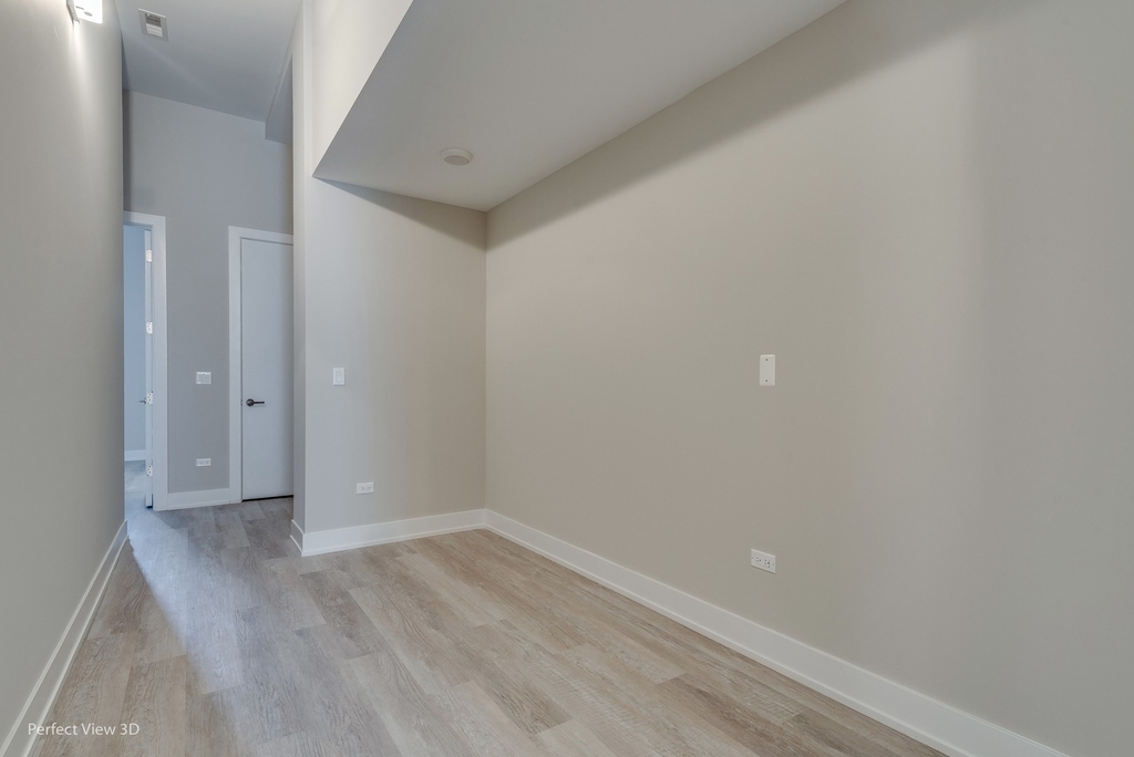 2740 W Chicago Avenue - Photo 15