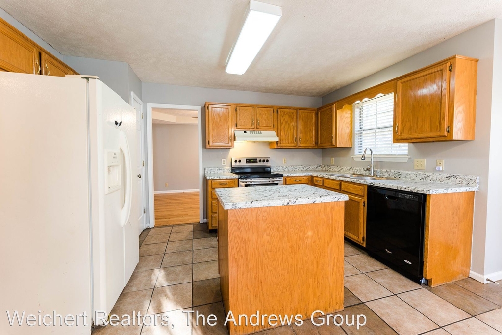 3425 Cobble St - Photo 8