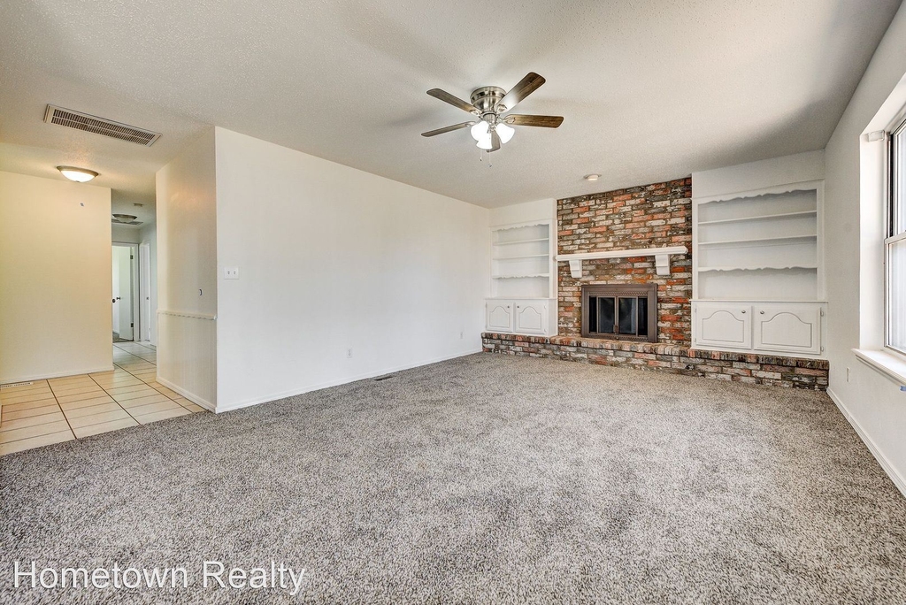 3425 N Ridgewood Drive - Photo 5