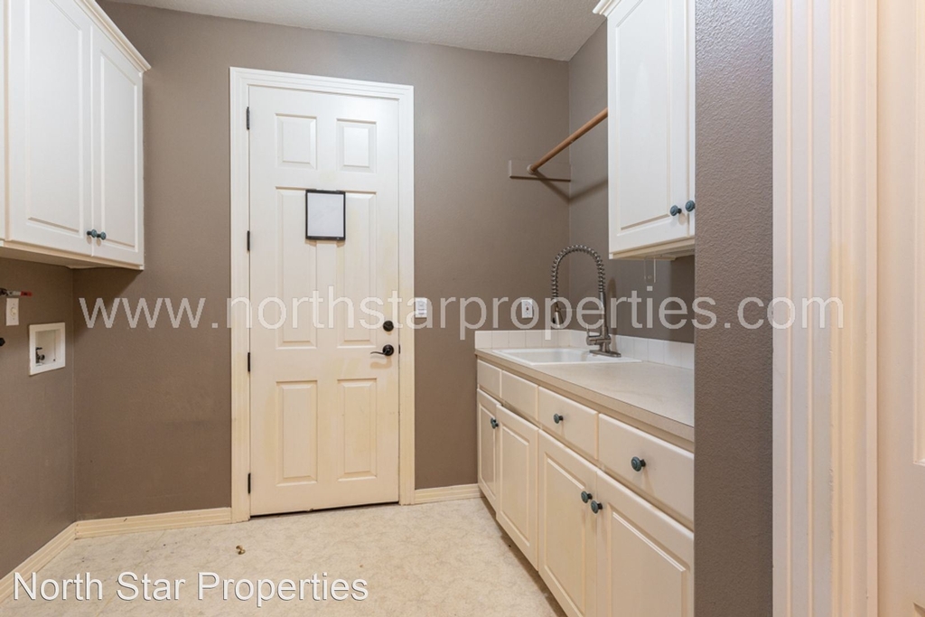 2478 Marylview Ct - Photo 24