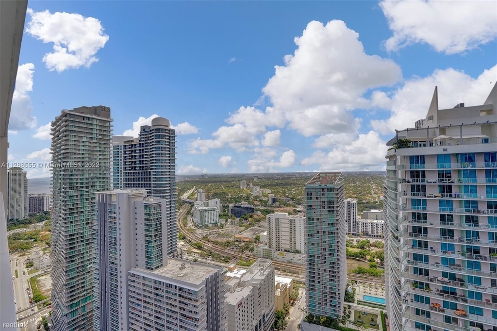 1080 Brickell Ave - Photo 11