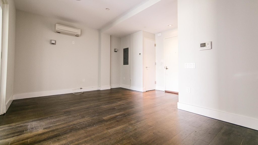 146 Meserole St #2A - Photo 12