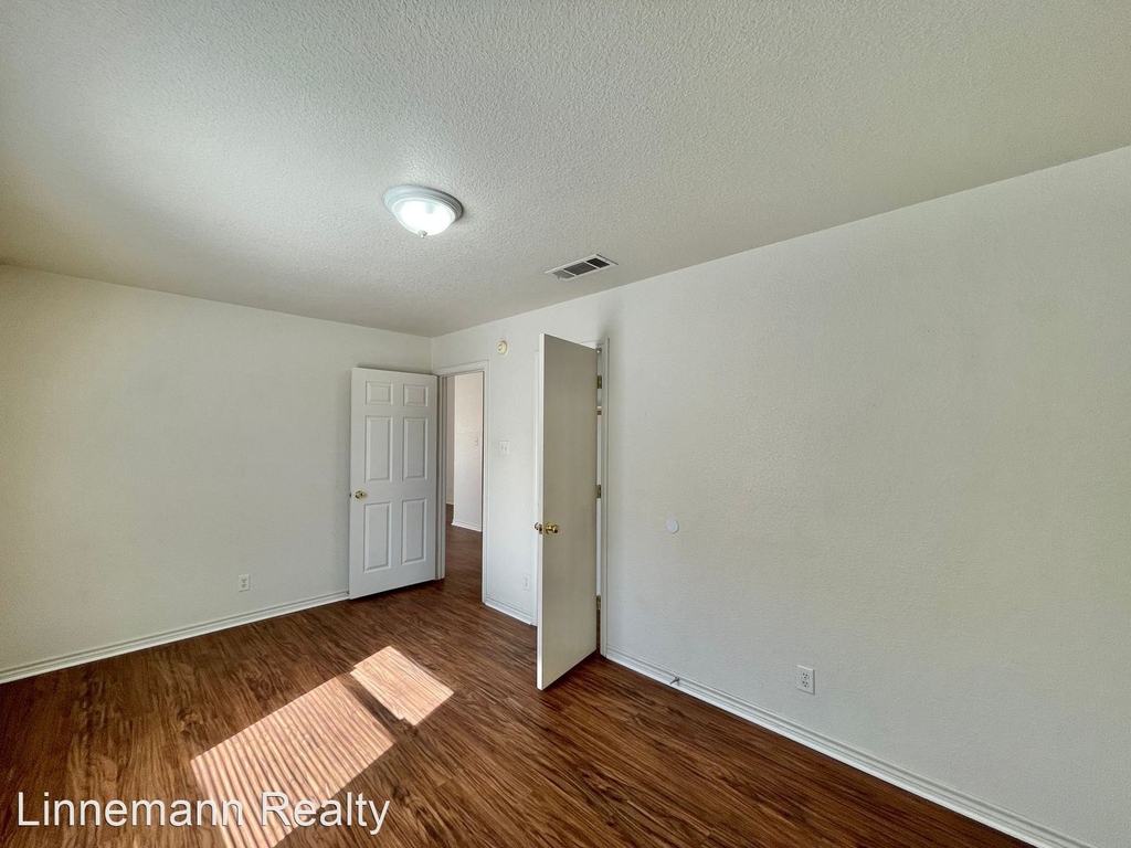 3204 Toledo Drive - Photo 10