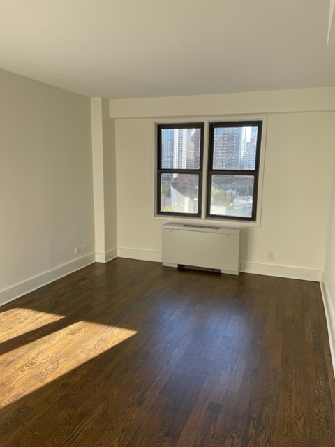 220 East 63rd Street - Photo 5