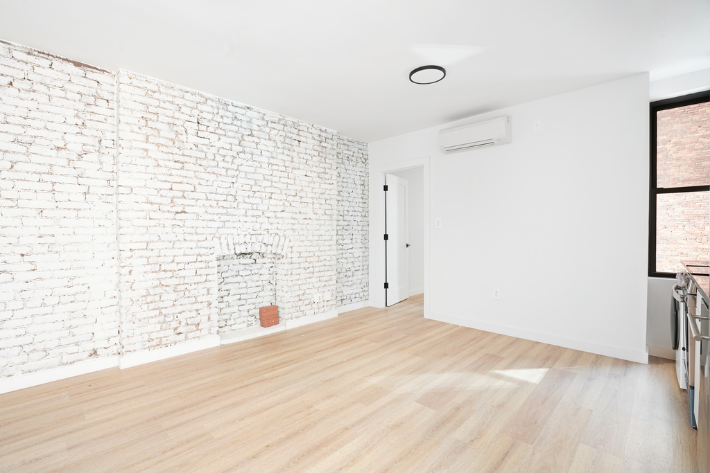 151 East 30th Street - Photo 3